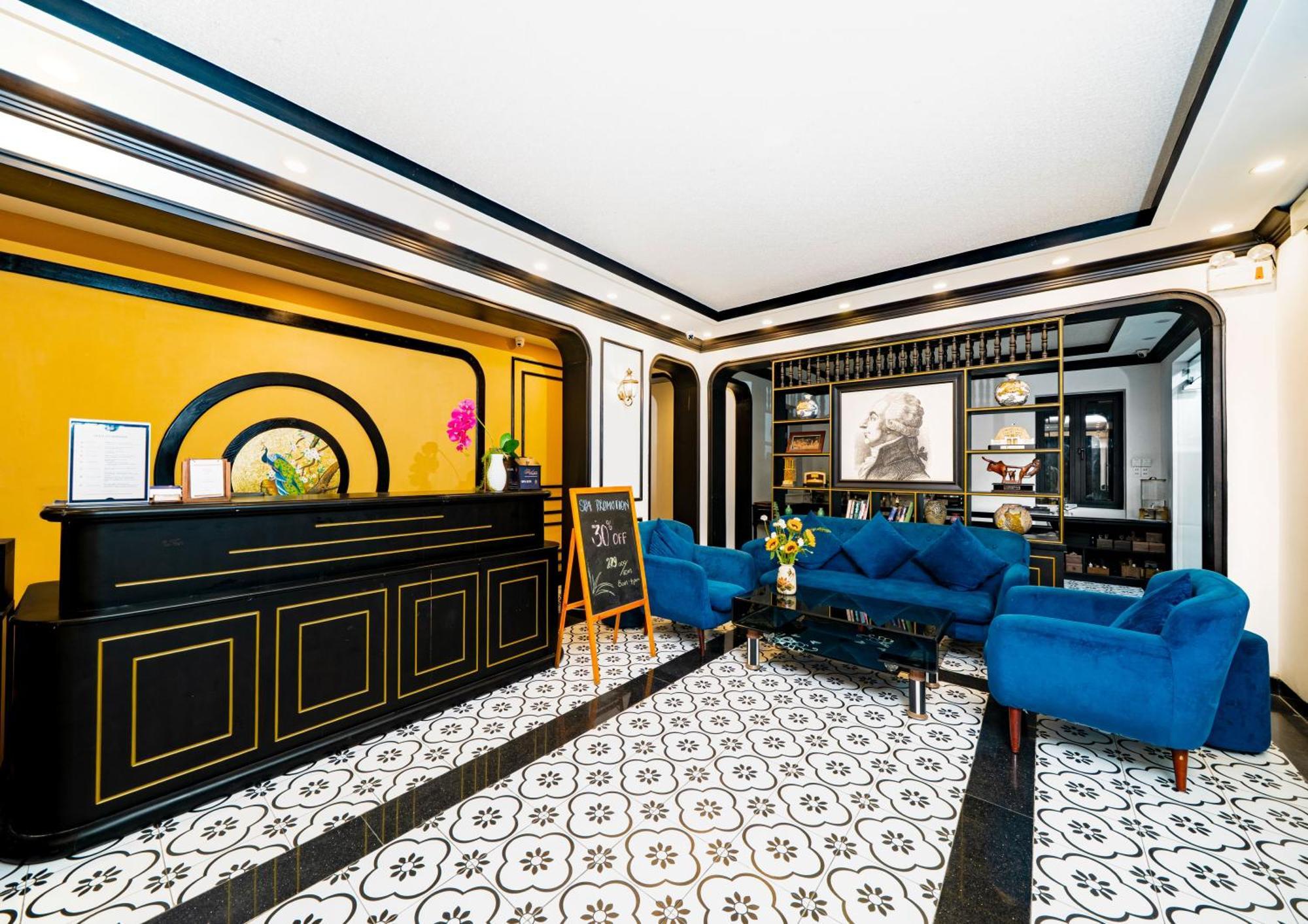 Отель Royal Mansion Boutique Хойан Экстерьер фото